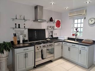 Beautiful villa less than 5 minutes from the beach - Jolly Harbour - 6