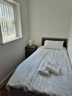 Spacious City Apartment & Free Parking - Birmingham - 4