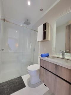 Departamento moderno con balcón en Quito - Quito - 5