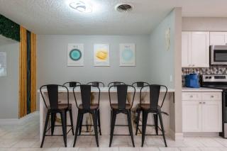 Cruise Haven with Pool, 15 Min to Port Canav & Beach - 9