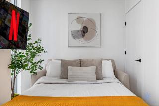 Beautiful Studio Amazing Pool Gym Bar and Spa - 2