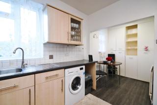 Immaculate Condition 3 Bed En-Suite Refurbished House - Goodmayes - 1