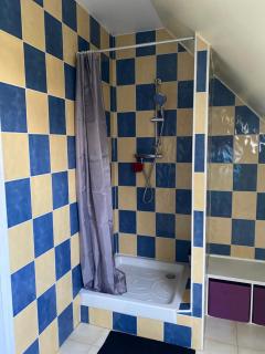 Chambre spacieuse - Saint-Corneille - 2