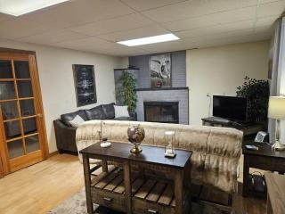 Furnished 1BR Apt with Equipped Office- North Seattle - Seattle - 3