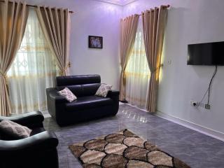 Large Stylish 2 Bedroom Flat - 5