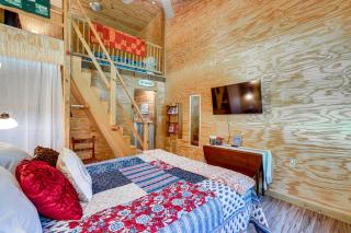 Lake Butler Cabin on 5 Acres with Fire Pit! - - 5