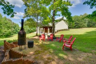 Cleveland Retreat with Deck 2 Mi to Winery! - 9