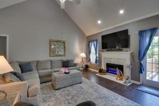 Cleveland Retreat with Deck 2 Mi to Winery! - 8