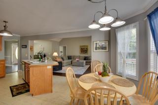 Cleveland Retreat with Deck 2 Mi to Winery! - 3