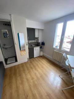 Beau Studio tout confort en hyper centre - Limoges - 9
