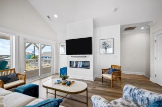 Salty Breeze - Surf City - 2