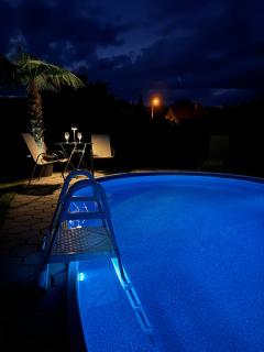 Komfortný apartmán so záhradou a súkromným parkoviskom - 24h self check-in - 2