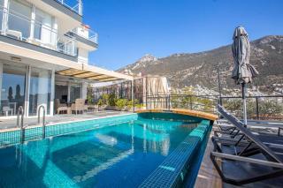 Deniz Manzaralı Havuzlu Villa Kardelen - Kaş - 1
