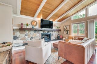 Ski, Golf, Explore! Family Boyne Falls Getaway - 7