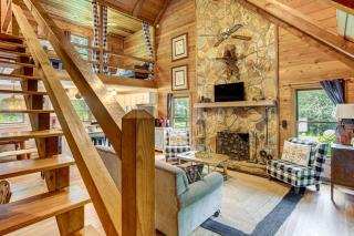 Suches Creekside Cottage with Deck and BBQ Grill! - Suches - 7