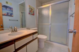 Queens Grant B-106 - Surf City - 1