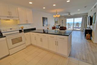 Queen's Grant A-302 - Surf City - 5