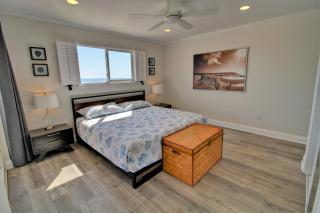 Queen's Grant A-302 - Surf City - 1