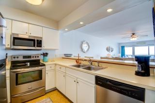 Queen's Grant E-216 - Surf City - 1