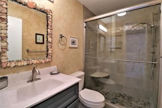 Queen's Grant E-215 - Surf City - 1