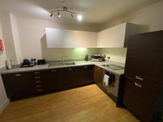 KCS Birmingham City Apartment with Balcony/Parking - Birmingham - 2