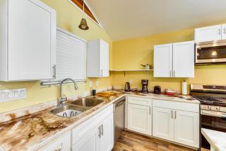 Riverfront Hot Springs Retreat with Deck and Fireplace - 4