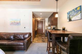 Big Horn Lodge 305 by East West Hospitality - Truckee - 6