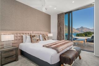 Chic Central Penthouse & Spa by Staysouth - Queenstown - 6