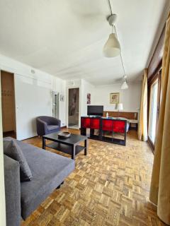 Vaste studio 10 min ORLY 20 min Paris by RER B - Massy - 9