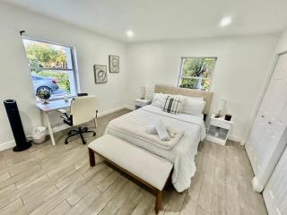 Spacious Home Cutler Bay Pool - 4