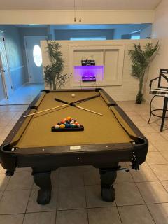 Indoor Heated Pool, Hot Tub and Steam Room - Houston - 2