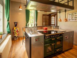 Luxurious villa with heated pool - - 7