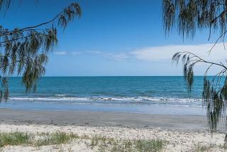 Wags On The Beach - Toogoom - Beachfront- 4BR-Aircon- Pets OK - 8