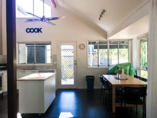 Beach Tails - Toogoom- Beachfront - 7