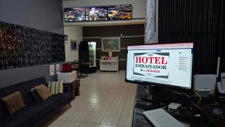 Hotel Embaixador de Curitiba - Curitiba - 2