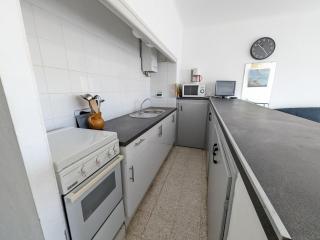 Agréable T2 pour 5 pers, 1er étage, climatisé, parking sécurisé - FR-1-797-6 - Port-la-Nouvelle - 2