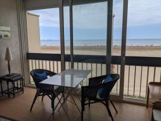 T2 Climatisé 4 pers. avec Parking, Front de mer, Port-la-Nouvelle - FR-1-797-10 - 1