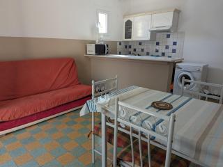 Port-la-Nouvelle : T2 proche plage, terrasse, parking, clim, BBQ, lave-linge, 4 pers, classé 2* - FR-1-797-17 - 3