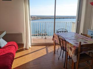 Appartement T2 mezzanine 4/5 pers à 250m de la plage, balcon, vue panoramique - FR-1-797-26 - Port-la-Nouvelle - 6