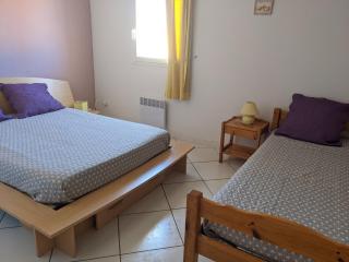 Superbe villa T4 confort avec cour, proche plage - 6 Pers. Parking - FR-1-797-47 - 3