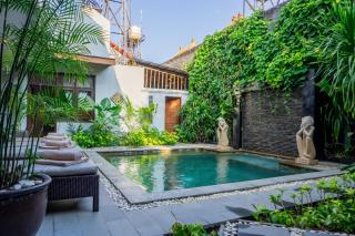 Atres Griya Villa 5 Private Bedroom Kuta - Kuta - 8