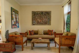 Atres Griya Villa 5 Private Bedroom Kuta - Kuta - 3
