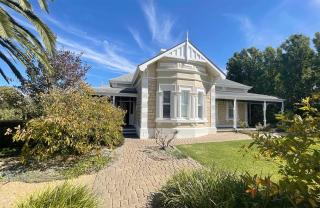 Tanunda House - Luxury 5 BR in Barossa Wine Region - 9
