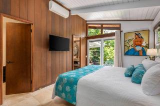 MOST POPULAR SNORKELING & SURFING BEACH ! Turtles! - 3