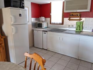 Maison T2 avec Mezzanine, Cour et Parking – 5 Pers – Proche Plage et Commerces – Bon Prix - FR-1-797-49 - 3