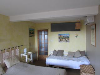 Le Lavandou: Splendide T3 avec terrasse, climatisation, WiFi et parking - FR-1-803-3 - Le Lavandou - 7
