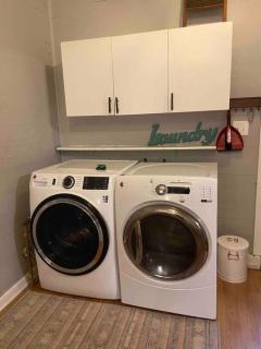 NEW Travelers Rest Cute Bungalow Close to I-20 - - 2