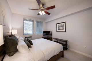 Premium Unit 3513- Fraser Crossing Founders Pointe condo - 4