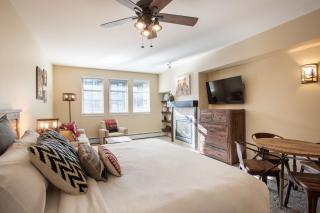Beautiful Ski-In Ski-Out Top Floor Studio Condo at Fraser Crossing Founders Pointe condo - Winter Park - 5