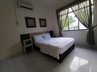 Luxpro Karaoke Private Pool Villa 218 - Kampong Pulau Sebang - 9
